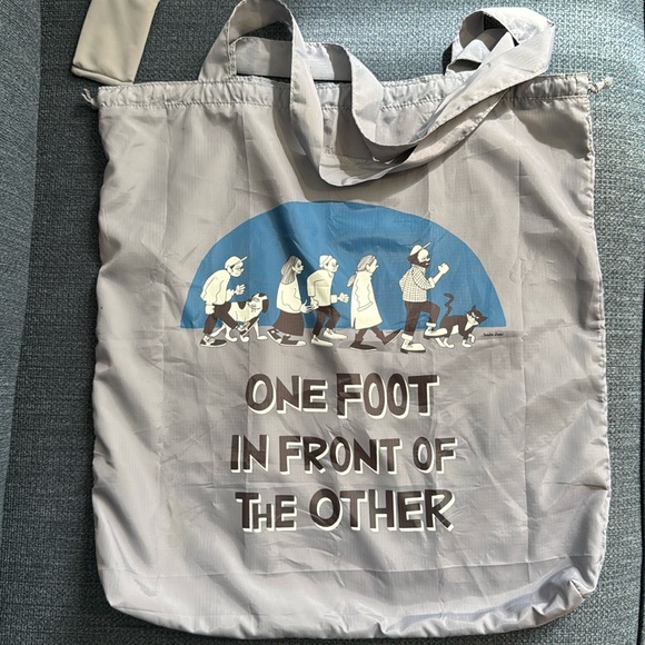 Yusuke Hanai x Uniqlo Recycled Polyester Bag ONE STEP FPRWARD Tote - Picture 1 of 3